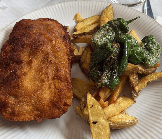 Plato de cachopo clásico
